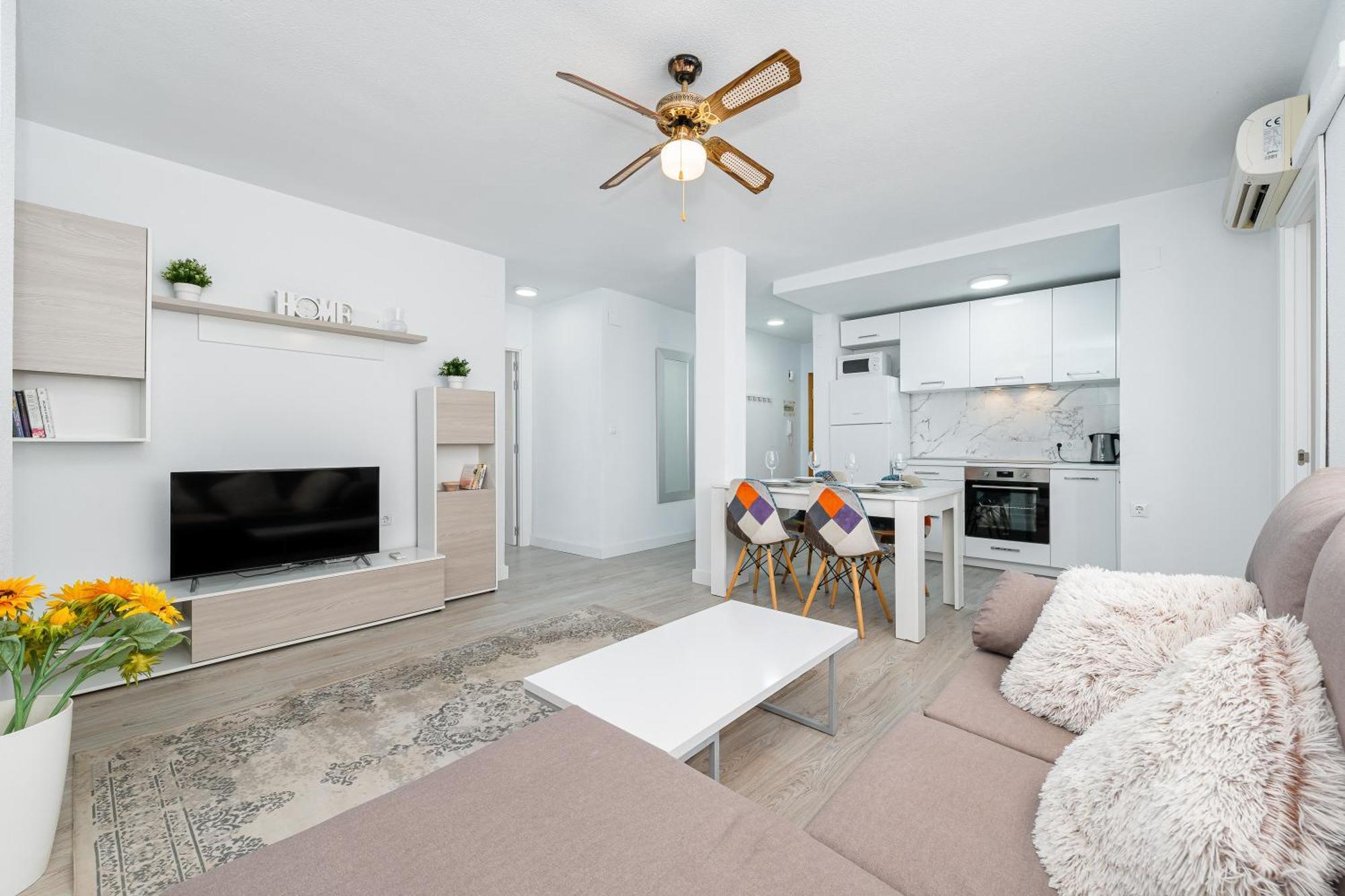 Apartamento En Centro Τορεβιέχα Εξωτερικό φωτογραφία